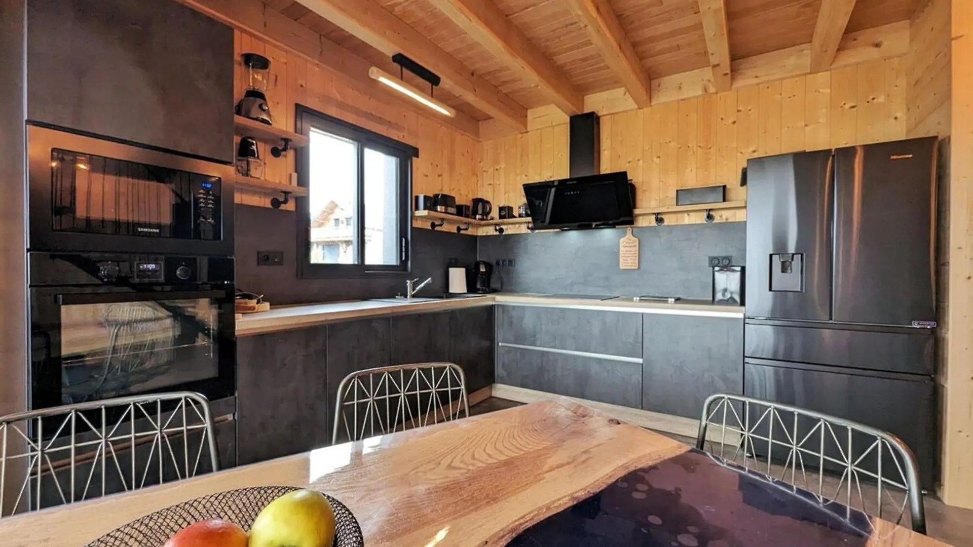 La Fleche 2 - Chalet Standing - Jacuzzi Privatif Besse-et-Saint-Anastaise 0*,  Francie