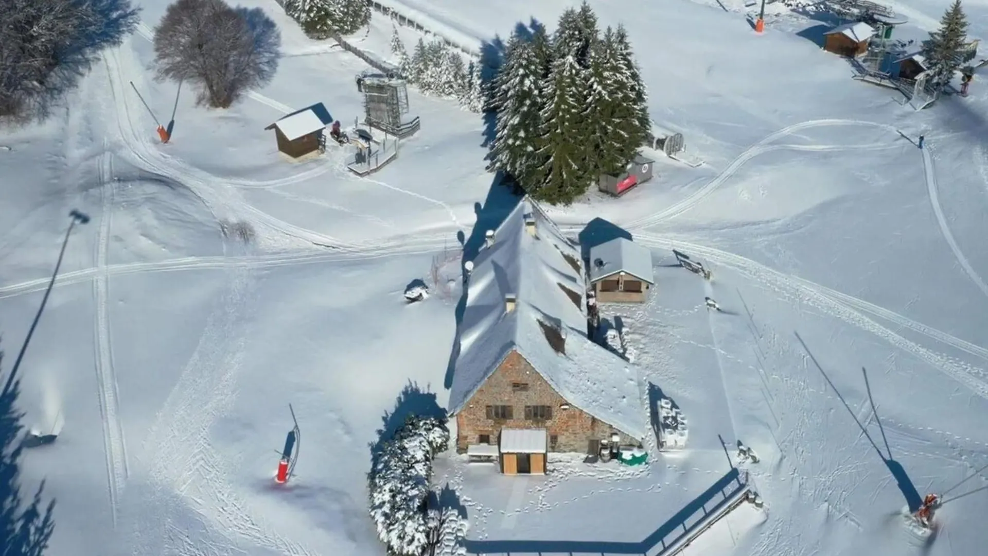 La Fleche 2 - Chalet Standing - Jacuzzi Privatif Besse-et-Saint-Anastaise 0*,  France