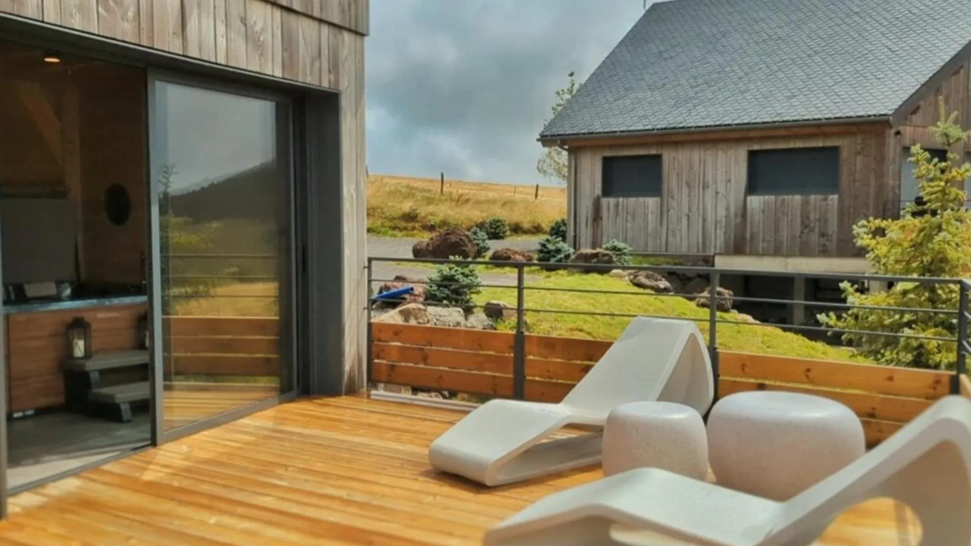La Fleche 2 - Chalet Standing - Jacuzzi Privatif Besse-et-Saint-Anastaise 0*,  France